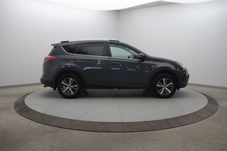 2018 Toyota RAV4 XLE in Jonquière, Quebec - 3 - w320h240px