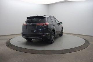 2018 Toyota RAV4 XLE in Jonquière, Quebec - 4 - w320h240px