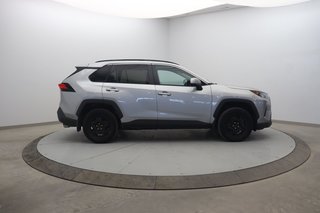2020 Toyota RAV4 in Sept-Îles, Quebec - 3 - w320h240px