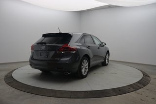 2016 Toyota Venza XLE in Chicoutimi, Quebec - 4 - w320h240px