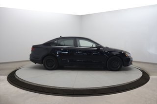 Volkswagen Jetta Sedan  2016 à Jonquière, Québec - 3 - w320h240px