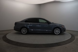 Volkswagen Jetta Sedan  2017 à Jonquière, Québec - 3 - w320h240px