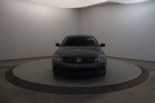 Volkswagen Jetta Sedan  2017 à Jonquière, Québec - 2 - w320h240px
