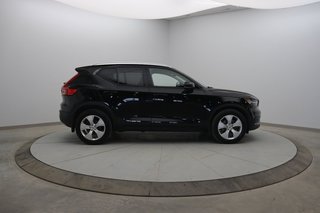 2021 Volvo XC40 Momentum in Chicoutimi, Quebec - 3 - w320h240px
