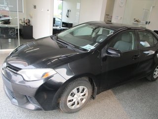 Toyota Corolla LE 2015 à Magog, Québec - 3 - w320h240px