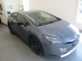 Toyota PRIUS PRIME  2023 à Magog, Québec - 2 - w320h240px
