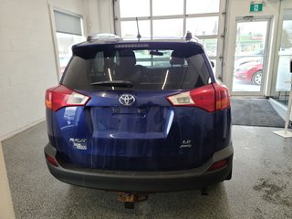 Toyota RAV4 LE AWD, A/C, 2014 à Magog, Québec - 4 - w320h240px