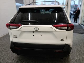 2019  RAV4 LE AWD, in Magog, Quebec - 4 - w320h240px