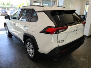 2021  RAV4 LE AWD, in Magog, Quebec - 5 - w320h240px