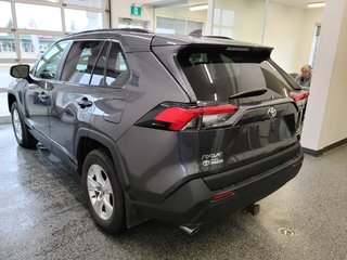 2021  RAV4 XLE AWD in Magog, Quebec - 5 - w320h240px