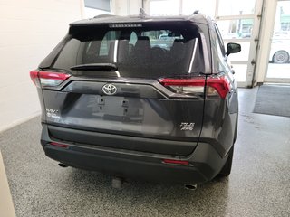 2021  RAV4 XLE AWD in Magog, Quebec - 4 - w320h240px