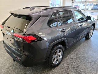 2022  RAV4 XLE AWD, TOIT, MAGS, in Magog, Quebec - 3 - w320h240px