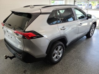 2022  RAV4 XLE AWD, GARANTIE JUSQU EN 2026 in Magog, Quebec - 3 - w320h240px