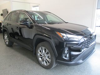 2022 Toyota RAV4 XLE in Magog, Quebec - 2 - w320h240px