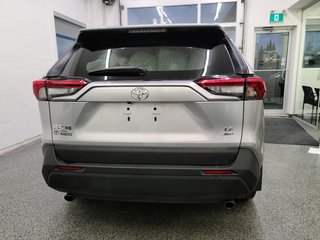 RAV4 LE AWD 2023 à Magog, Québec - 4 - w320h240px