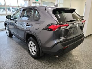 RAV4 LE AWD 2024 à Magog, Québec - 5 - w320h240px