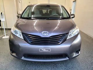 Toyota Sienna CE  7 PASSAGER 2011 à Magog, Québec - 6 - w320h240px