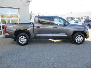 2022  Tundra SR5 CREWMAX 4X4, in Magog, Quebec - 5 - w320h240px