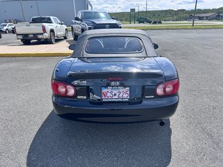 Mazda MX-5 Miata  2003 à Grand-Sault, Nouveau-Brunswick - 4 - w320h240px
