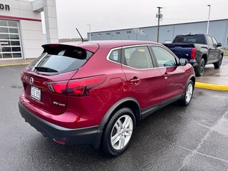 2019  Qashqai SV AWD in Grand Falls, New Brunswick - 4 - w320h240px