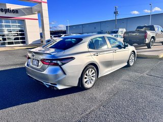 Toyota Camry SE AWD 2023 à Grand-Sault, Nouveau-Brunswick - 3 - w320h240px