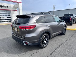 2017 Toyota Highlander XLE in Grand Falls, New Brunswick - 3 - w320h240px