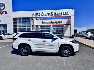 2017 Toyota Highlander SE in Grand Falls, New Brunswick - 2 - w320h240px