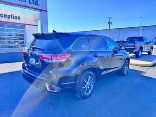 Toyota Highlander XLE 2019 à Grand-Sault, Nouveau-Brunswick - 2 - w320h240px