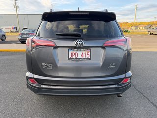 Toyota RAV4 LE AWD 2018 à Grand-Sault, Nouveau-Brunswick - 4 - w320h240px