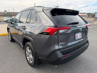 Toyota RAV4 Hybrid LE 2023 à Grand-Sault, Nouveau-Brunswick - 5 - w320h240px