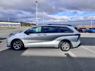 2022 Toyota Sienna HYBRID XSE in Grand Falls, New Brunswick - 6 - w320h240px