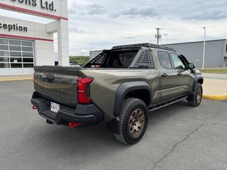 Toyota Tacoma Hybrid Trailhunter 2026 à Grand-Sault, Nouveau-Brunswick - 3 - w320h240px