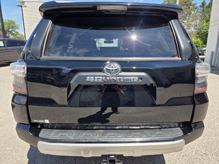2017 Toyota 4Runner SR5 TRD-Off Road 4x4 in Mont-Laurier, Quebec - 6 - w320h240px