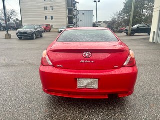 2004 Toyota Camry Solara SE (A/C) in Mont-Laurier, Quebec - 6 - w320h240px