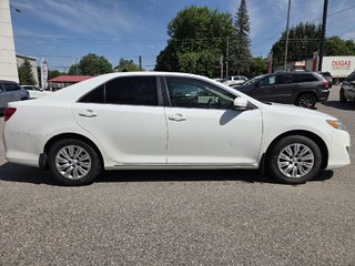 2012 Toyota Camry LE (A/C) in Mont-Laurier, Quebec - 4 - w320h240px