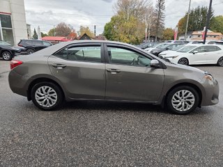 2018 Toyota Corolla LE (A/C) in Mont-Laurier, Quebec - 4 - w320h240px