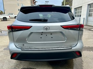 2022 Toyota Highlander XLE (AWD) in Mont-Laurier, Quebec - 6 - w320h240px