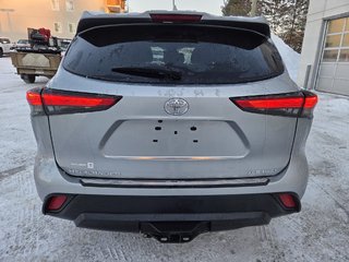 2022 Toyota Highlander XLE in Mont-Laurier, Quebec - 6 - w320h240px
