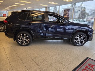 Toyota RAV4 HYBRIDE RECHARGEABLE XSE 2025 à Mont-Laurier, Québec - 4 - w320h240px
