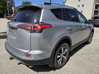 2018 Toyota RAV4 XLE (AWD) in Mont-Laurier, Quebec - 5 - w320h240px