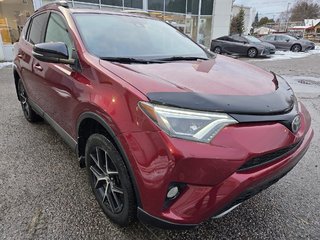 2018 Toyota RAV4 SE AWD in Mont-Laurier, Quebec - 3 - w320h240px
