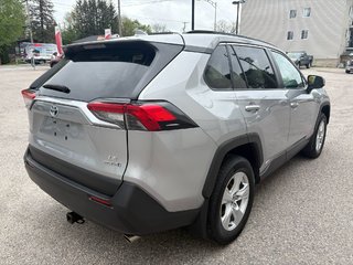 2019 Toyota RAV4 Hybride LE (AWD) in Mont-Laurier, Quebec - 5 - w320h240px