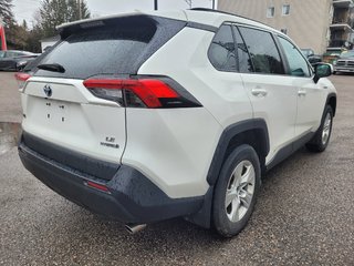 Toyota RAV4 Hybride LE (AWD) 2021 à Mont-Laurier, Québec - 5 - w320h240px