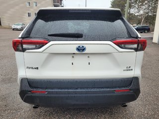 Toyota RAV4 Hybride LE (AWD) 2021 à Mont-Laurier, Québec - 6 - w320h240px