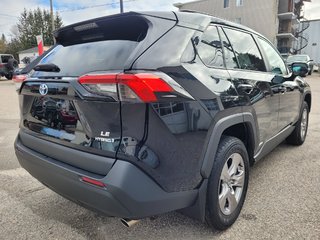 Toyota RAV4 Hybride LE (AWD) 2022 à Mont-Laurier, Québec - 5 - w320h240px