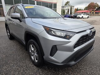 2023 Toyota RAV4 LE (AWD) in Mont-Laurier, Quebec - 3 - w320h240px