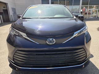 2023 Toyota Sienna XLE Hybride in Mont-Laurier, Quebec - 2 - w320h240px