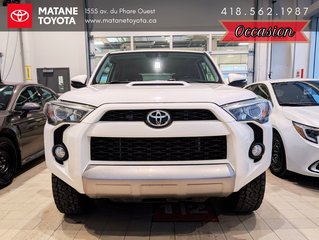 Toyota 4Runner TRD Off-Road 2018 à Matane, Québec - 2 - w320h240px