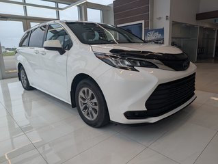 Toyota Sienna LE AWD 8 PLACES 2022 à Matane, Québec - 3 - w320h240px