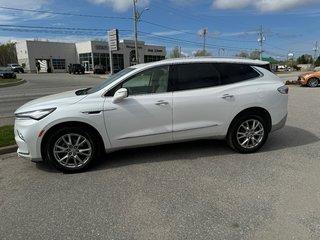 Buick Enclave Premium AWD  2023 à Sturgeon Falls, Ontario - 2 - w320h240px